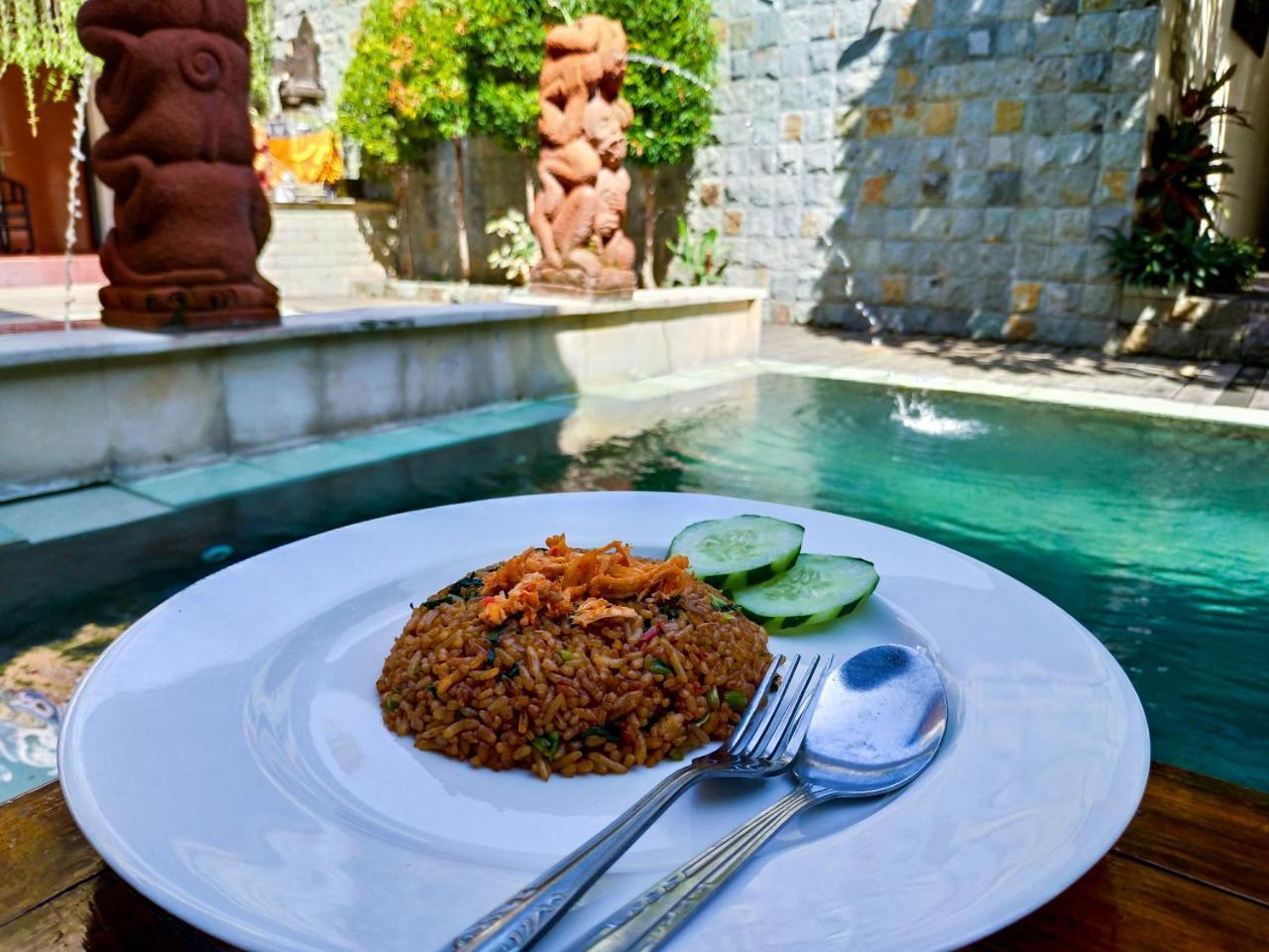 Catur Adi Putra Hotel Denpasar  Exterior photo