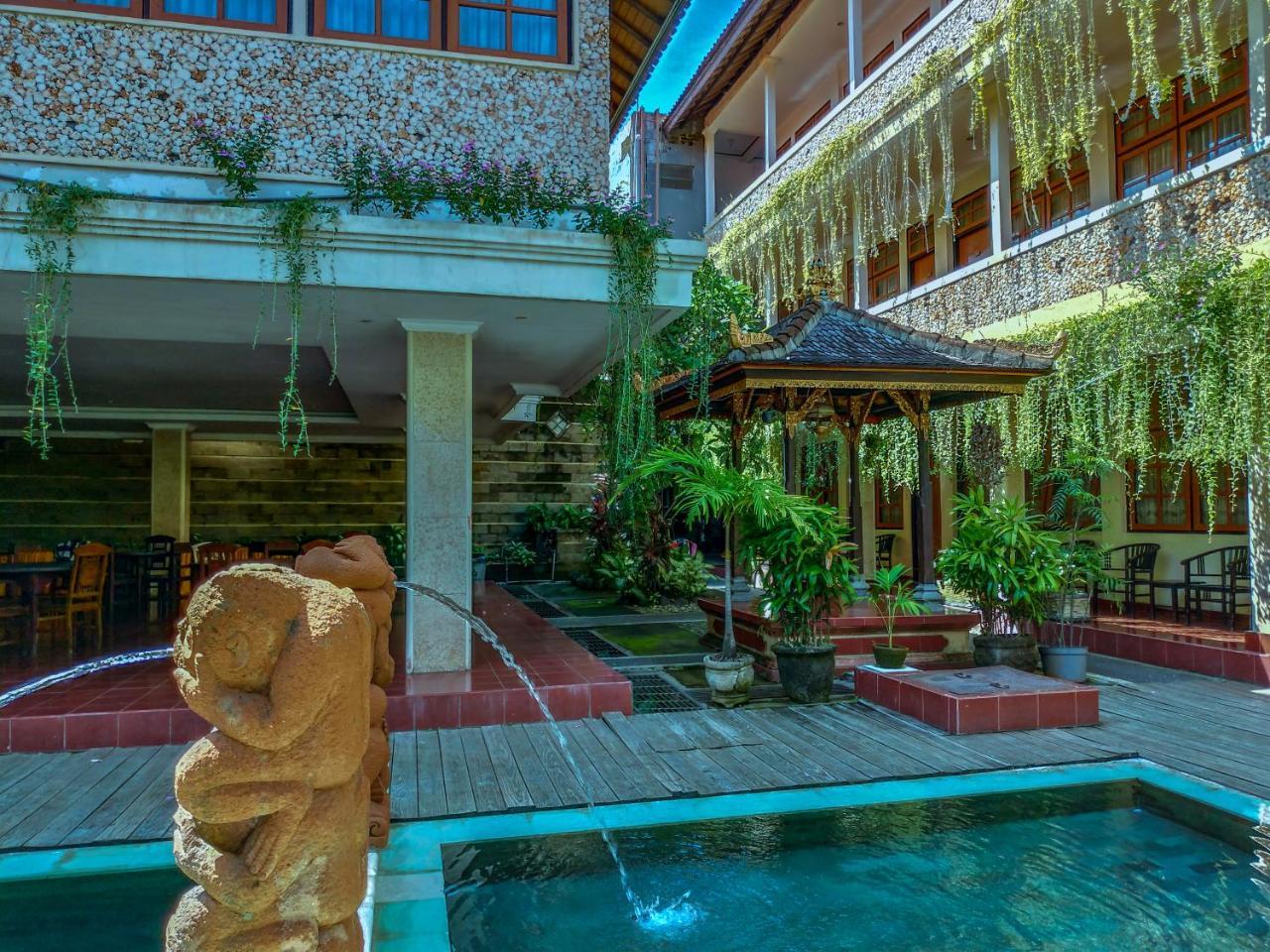 Catur Adi Putra Hotel Denpasar  Exterior photo